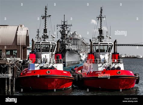 Tugboats Port Of Los Angeles San Pedro California Usa Stock Photo