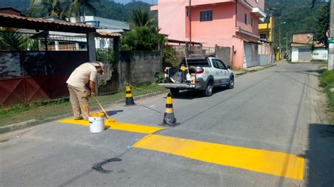 Prefeitura Sinaliza Quebra Molas Do Parque Mambucaba A Voz Da Cidade