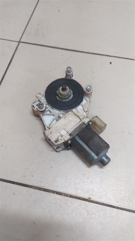 Моторчик стеклоподъемника Mercedes-Benz Sprinter 906 | Артикул 15904