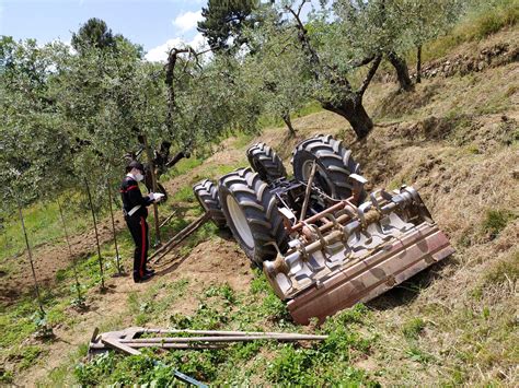 Piacenza Agricoltore Enne Muore Schiacciato Dal Trattore