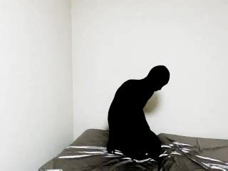 黑色 Zentai 和呼吸控制面罩 Pornhub Gay