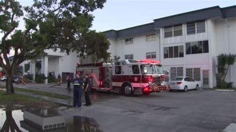 Woman Hospitalized After Lauderhill Apartment Fire Wsvn 7news Miami