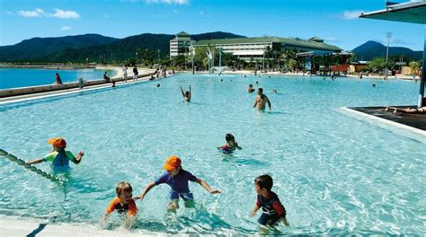 Visit Cairns Beaches: Best of Cairns Beaches Tourism | Expedia Travel Guide