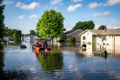 Fema Iowa Flooding Victims To Receive 56 Million In Us Housing Aid