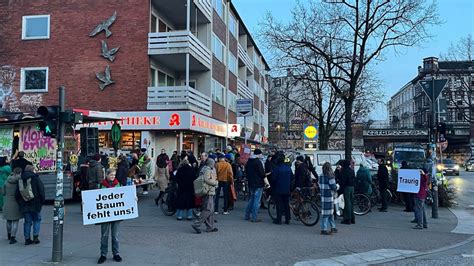 Sternbrücke Hamburg Demo wird zum Tanz unter dem Bauwerk dem letzten