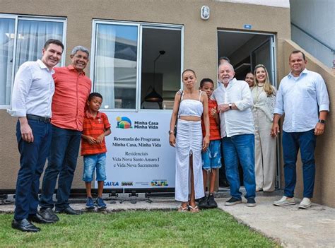 Ao Lado De Lula Ministro Jader Filho Participa De Entrega De Casas Na