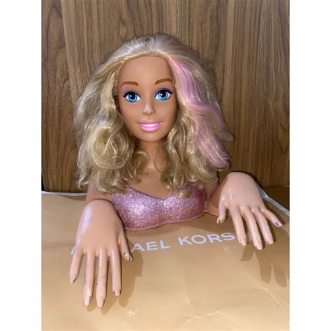 Mattel Barbie Deluxe Styling Head Tilt Neck Movable Shopee Philippines