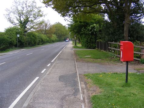 A Cromer Road Hainford Cromer Road Geographer Cc By Sa