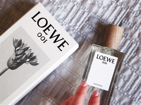Fashion & Beauty Now: 001, el primer aroma de Jonathan Anderson para Loewe
