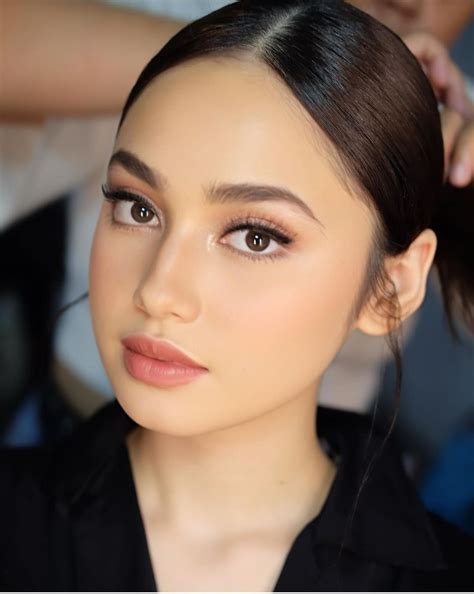 oleh Carmen Soo di Thai makeup di 2025 | Inspirasi riasan, Gaya ...