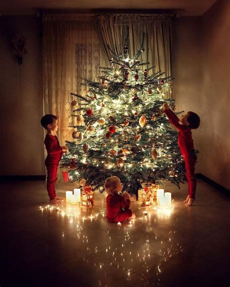 23 Christmas Photo Booth Ideas for Winter Holidays