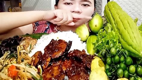 Makan Semur Jengkol Ikan Asin Dan Oseng Toge Juga Lalapan Sugiarti