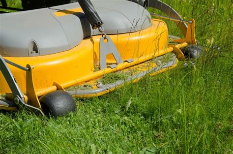 Riding Mower Bogs Down When Blades Engaged