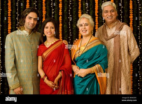 indian couple  traditional clothing  res stock photography