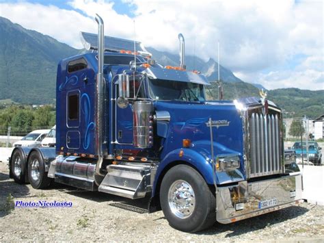 KENWORTH W900