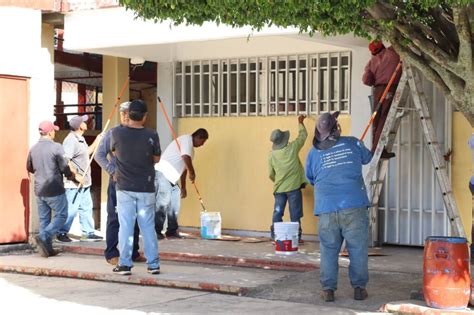 Alcalde Rafael Reyes Encabeza Jornada De Pintura En La Escuela