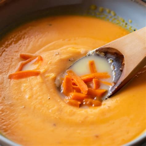 30-Minutes Creamy Carrot Soup (Luscious, Aromatic) - Soup Chick