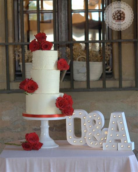 Red Roses Wedding Naked Cake