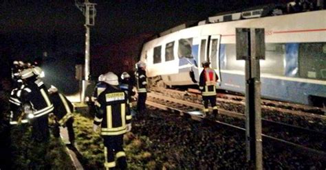 Alemania 47 Heridos En Un Choque De Trenes Cerca De Dusseldorf Infobae