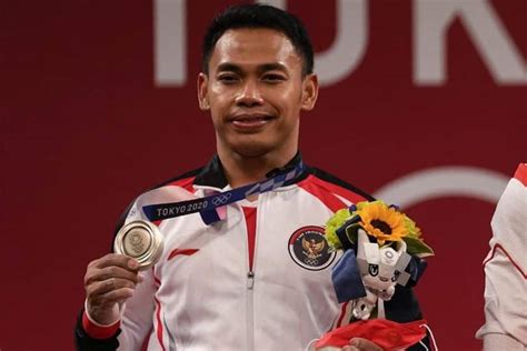 Eko Yuli Irawan Peraih Medali Olimpiade Terbanyak Indonesia Kulit Bundar