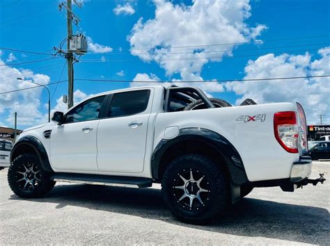 Ford Ranger White Roh Trophy Wheel Wheel Front