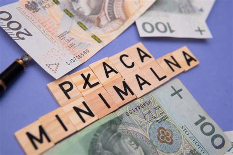 Płaca minimalna pod ostrą reformą Pracodawcy i pracownicy muszą