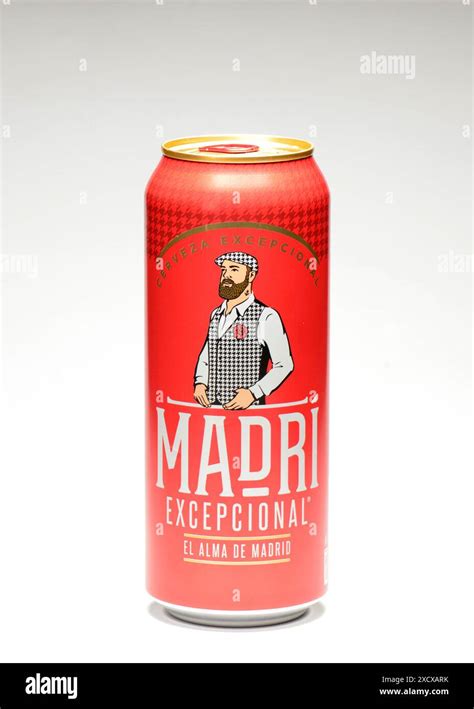 Madri excepcional Spanish Cerveza beer red label can on white Stock ...