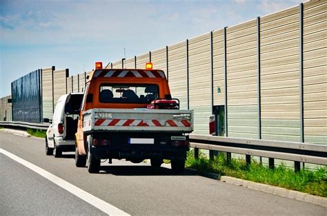 Transport samochodu na lawecie jak zrobić to zgodnie z przepisami