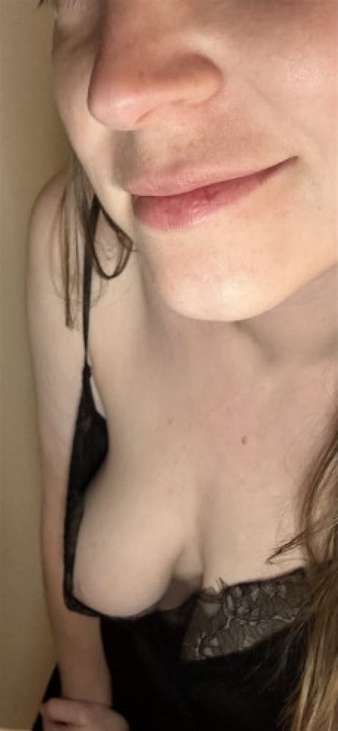 Manualmama25 Hanging Milf Tits ManyVids