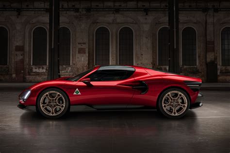 Alfa Romeo S Supercar Gets F1 Winner S Stamp Of Approval