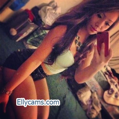 Hot And Sexting Amateur Porn Pic