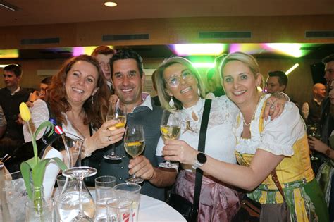 Bauernsch Tzenball St Johann Tanz Und Unterhaltung Am Ostersonntag