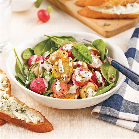 Salade Ti De Aux Pommes De Terre Et Radis Avec Cro Tons Au Fromage De