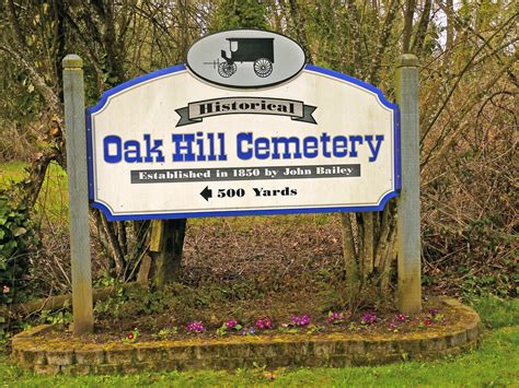 Oak Hill Cemetery Sign On Royal Ave Oak Hill Cemetery Is Flickr