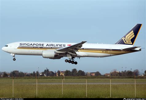 9V SVG Singapore Airlines Boeing 777 212ER Photo By Aldo Bidini ID