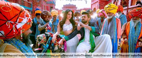 Kiara Advani Hot Photos From VVR Set