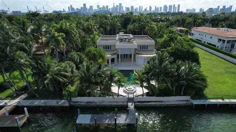 Rick Ross Buys 37 Million Home On Miami S Exclusive Star Island