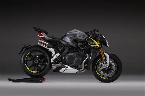 Motorrad Vergleich Mv Agusta F R Vs Mv Agusta Brutale