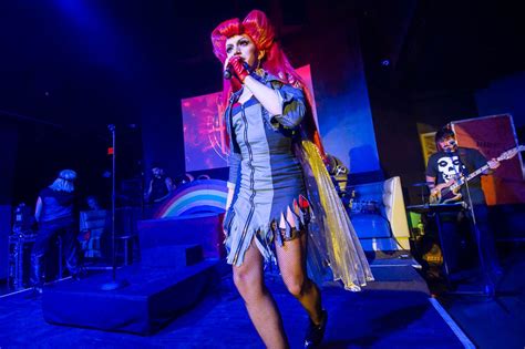 Photos A First Look Preview Of Plays Production Of Hedwig And The Angry Inch