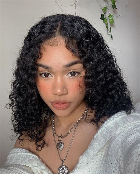 ⋆ ☽ Kiara 𖤐 ⋆ On Instagram “🤍” Curly Hair Model Curly Hair Tips Hair Inspiration