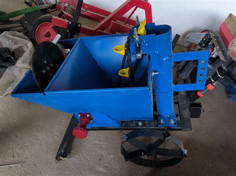 Farm Potato Planter Supply Double Row Planter Cm Tractor Potato