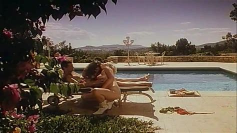 Naked Monika Egger in Vacances à Ibiza