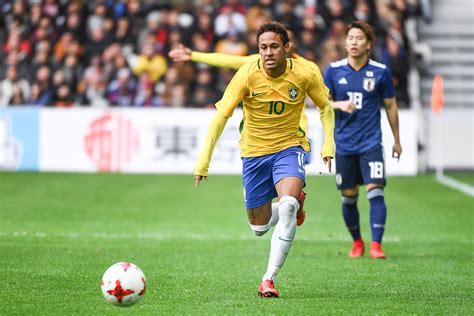 Foot Psg Psg Touch Par Les Pol Miques Neymar Fond En Larmes