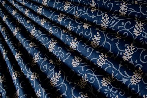 Navy Blue White Floral Printed Pure Cotton Fabric At Rs 12450 Karam Pura New Delhi Id