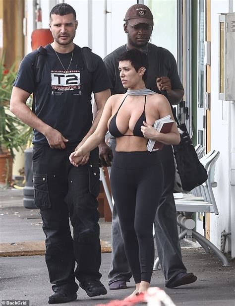 Kanye West S Busty Wife Bianca Censori Turns Heads With VERY