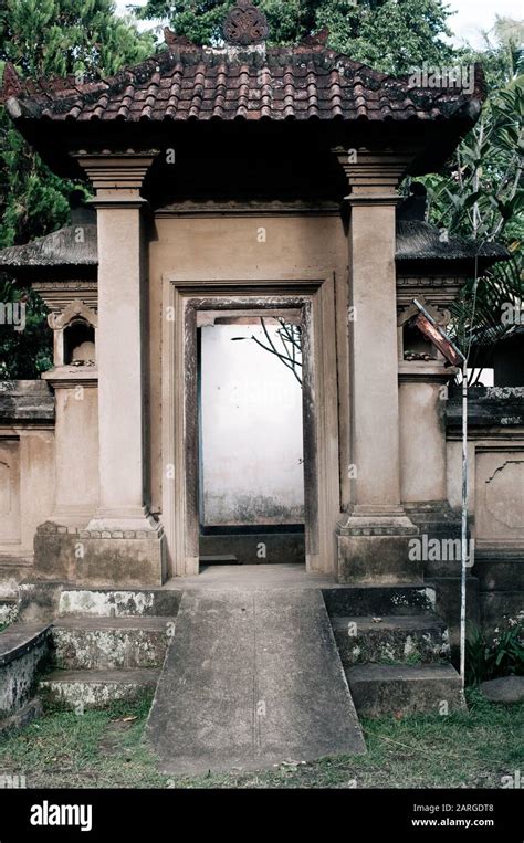 Entrance of a temple in ubud ,bali,indonesia Stock Photo - Alamy