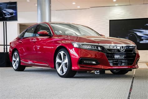 2018 Honda Accord First Look Lower Wider Shorter Motor Trend