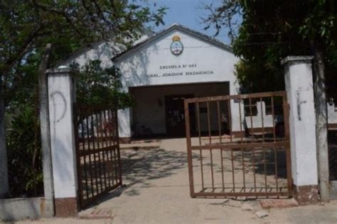 Robaron y destrozaron una escuela en el Bº Laguna Brava Corrientes Hoy