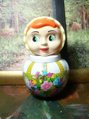Матрешка-неваляшка.Пластмасса, современная.