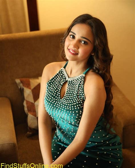 Ashi Singh Hot Images